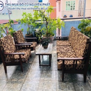 Bàn Ghế Gỗ - 01